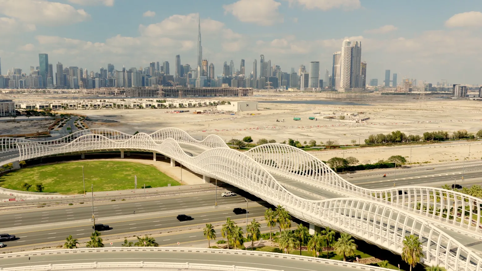 تصاريح تصوير الدرون في الإمارات: شرح GCAA وDCAA وMOD وDFTC